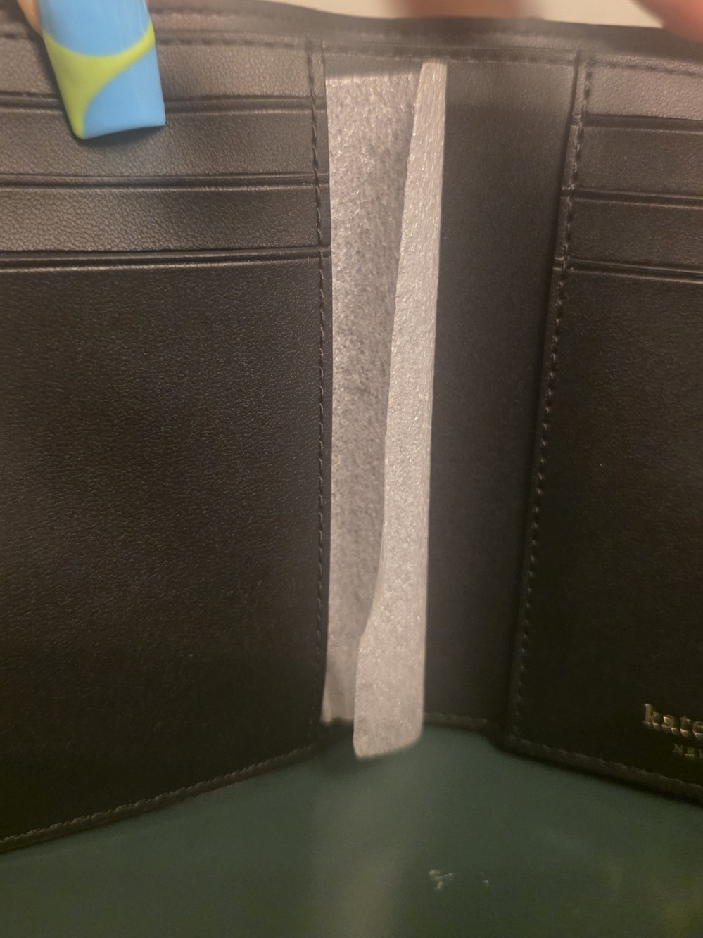 Kate Spade New York Black Leather Zip Wallet - Picture 2 of 6